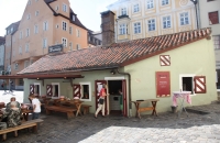 Die bekannte, alte Wurstkuchl