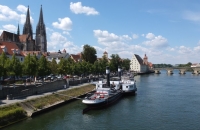 Blick auf Donau und Regensburger Dom
