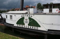 Altes Schiff auf der Donau