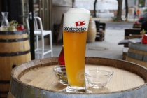 Das Weißbier zischte gut