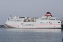 Diese Autofähre legte dann am Nachmittag ab