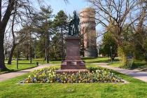 Bartholdi-Denkmal in einem Park