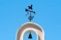 Windrichtungsanzeiger auf der Einfahrt unseres Ferienhauses